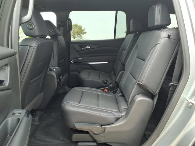 2027 Chevrolet Traverse LT - Photo 13