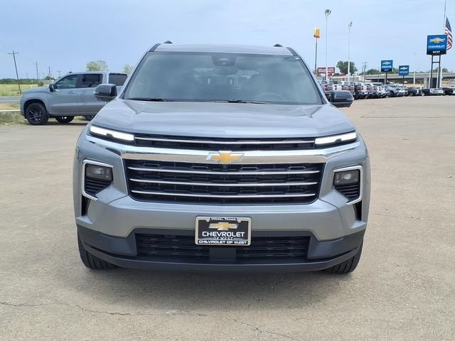 2027 Chevrolet Traverse LT - Photo 2