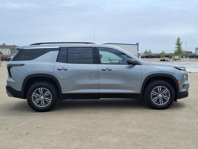 2027 Chevrolet Traverse LT - Photo 4