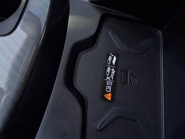 2022 GMC Canyon AT4 - Leather