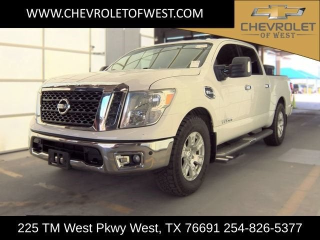 2017 Nissan Titan SV