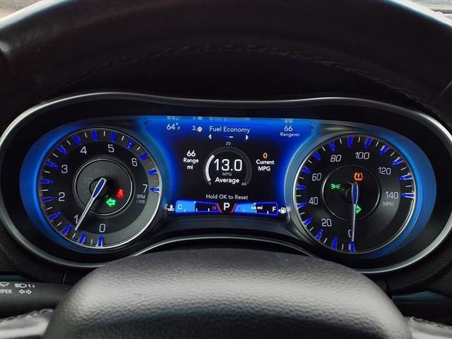 2022 Chrysler 300 Touring L