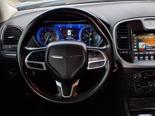 2022 Chrysler 300 Touring L