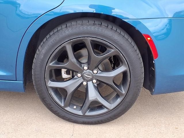 2022 Chrysler 300 Touring L