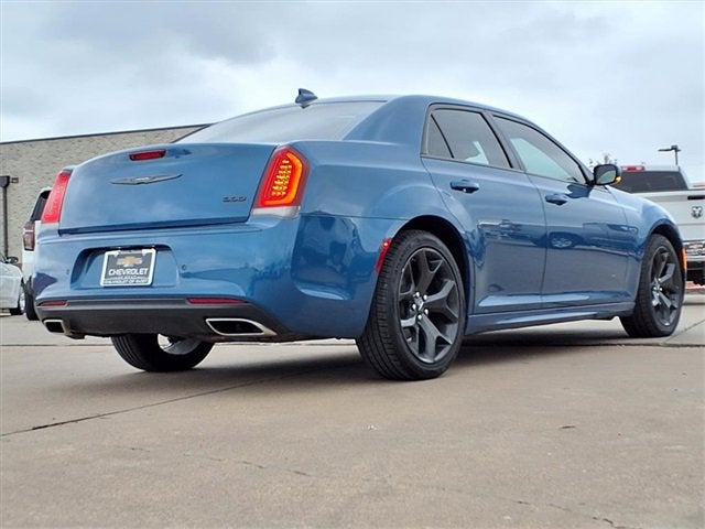 2022 Chrysler 300 Touring L
