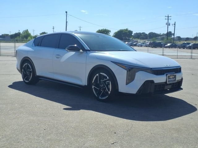 2025 Kia K4 GT-Line