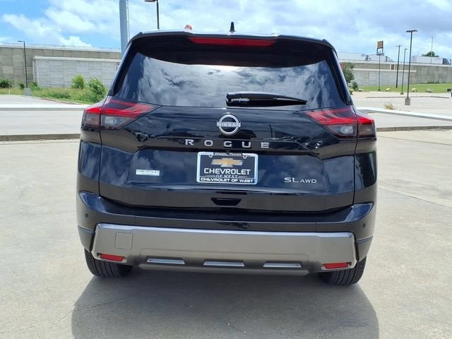 2025 Nissan Rogue SL