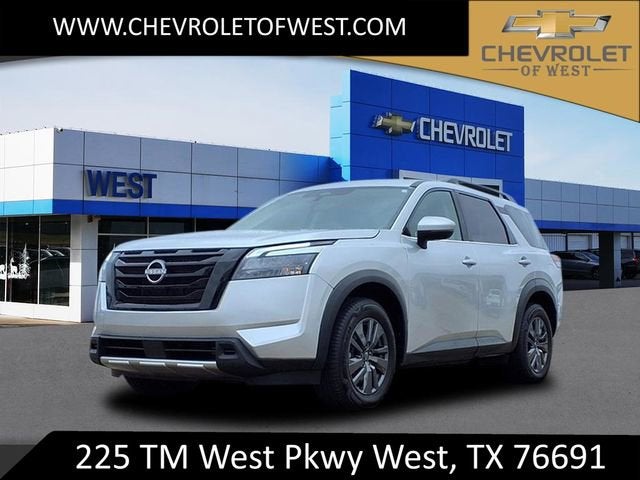 2024 Nissan Pathfinder SV