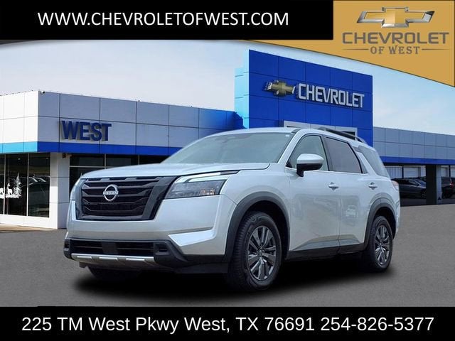 2024 Nissan Pathfinder SV