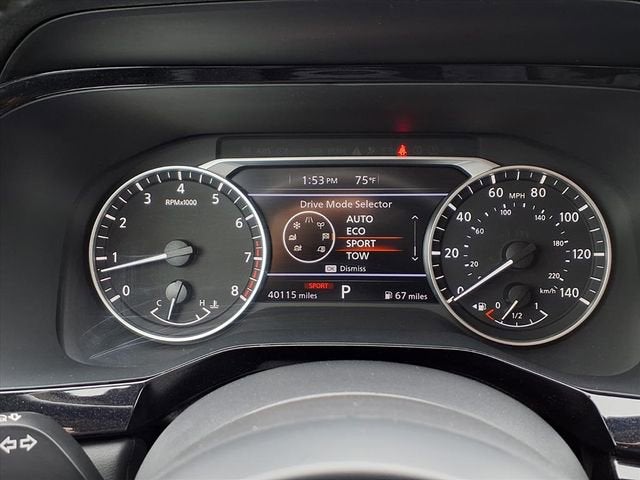 2024 Nissan Pathfinder SV