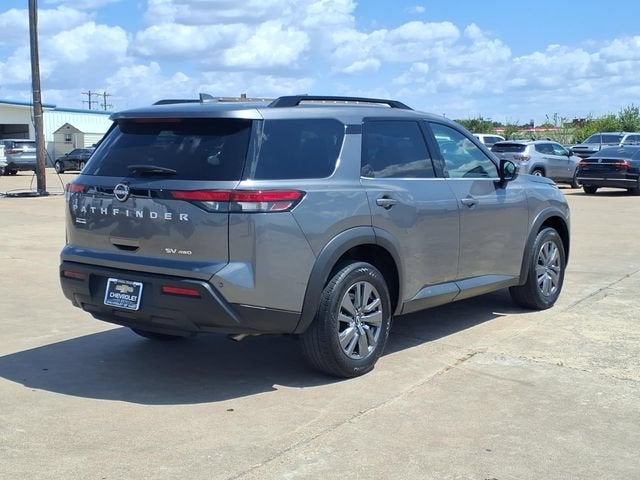 2024 Nissan Pathfinder SV