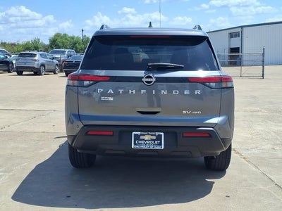 2024 Nissan Pathfinder SV