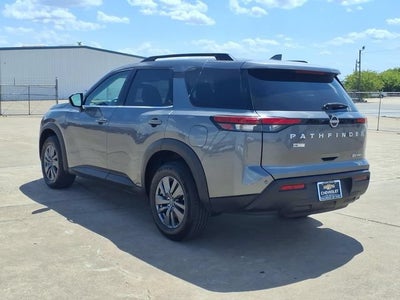 2024 Nissan Pathfinder SV