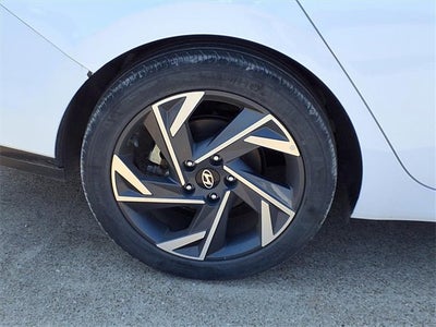 2024 Hyundai Elantra Limited